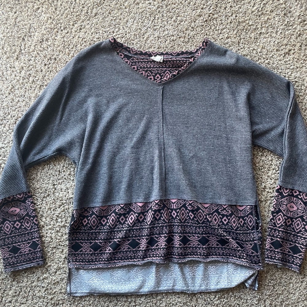 Super cute long sleeve!